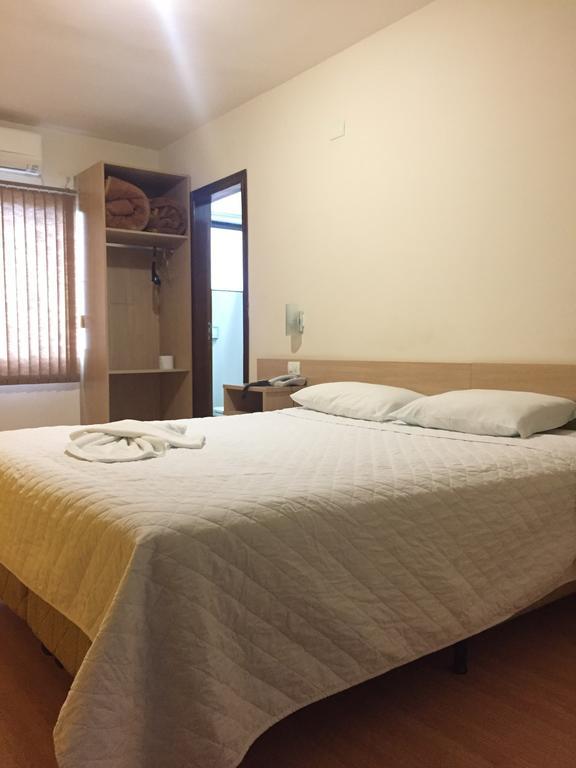 Hotel Dom Thomaz Jaguariaiva Bagian luar foto