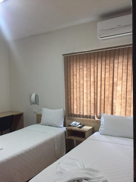 Hotel Dom Thomaz Jaguariaiva Bagian luar foto