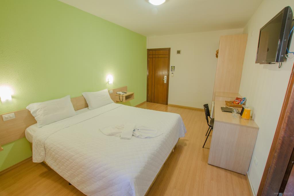 Hotel Dom Thomaz Jaguariaiva Bagian luar foto
