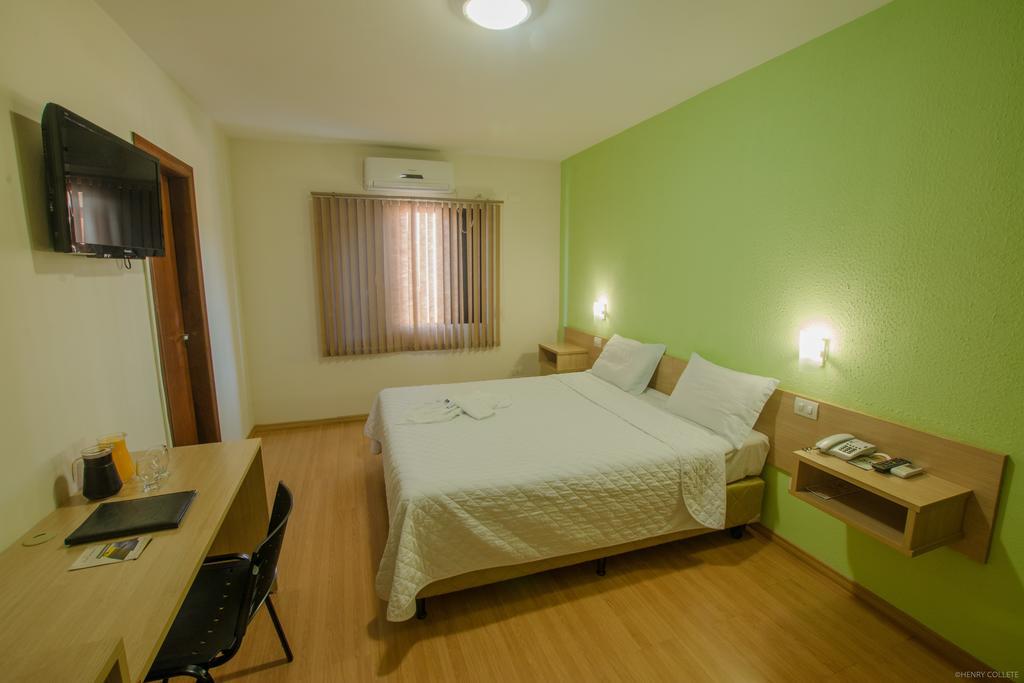 Hotel Dom Thomaz Jaguariaiva Bagian luar foto